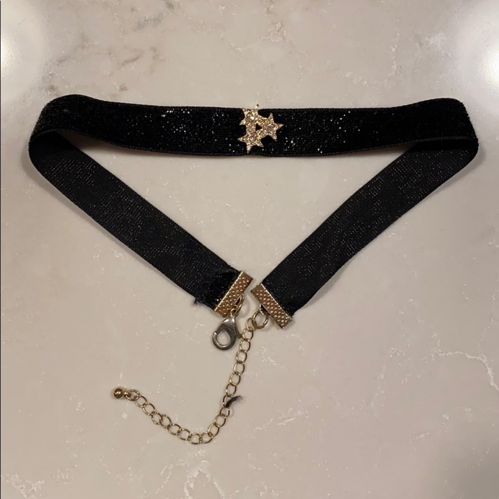 Black choker with stars